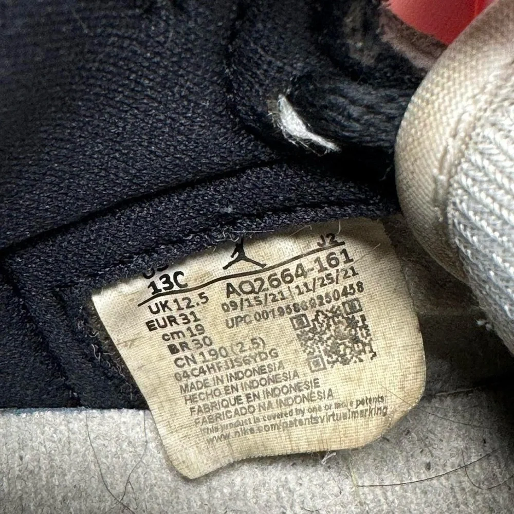 Nike Air Jordan 1 GS Retro OG Heritage Chicago Red White Sneakers 13C AQ2664-161 - Picture 8 of 8
